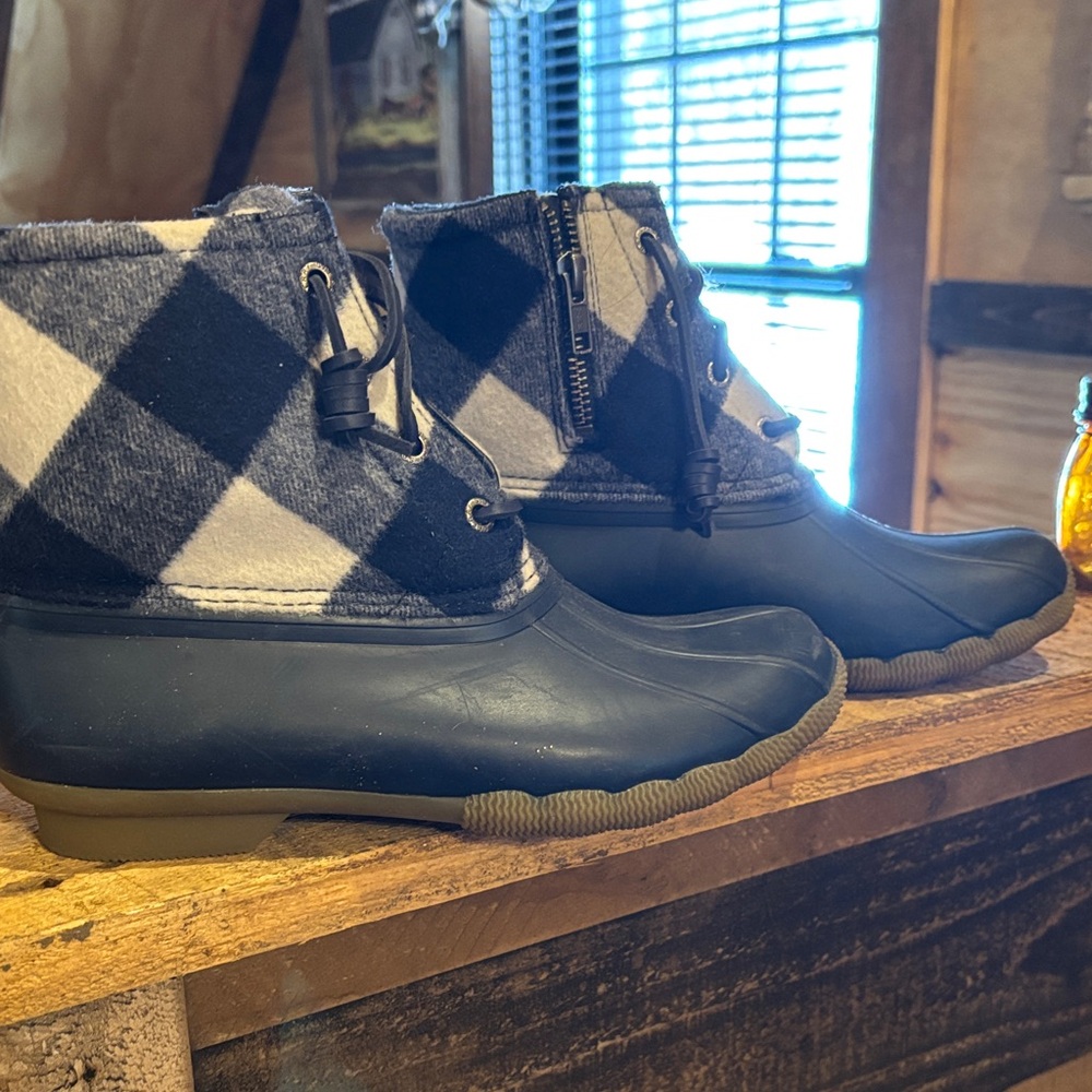 Sperry Tan Sole Duck Boots